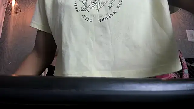 KOURTNEY-- online show from 11/11/25, 01:49