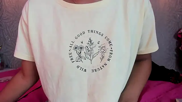 KOURTNEY-- online show from 12/14/25, 02:06