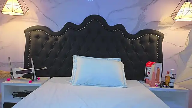 Carohorny4u online show from 05/19/26, 01:56