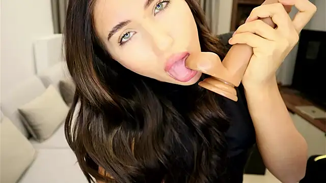 IrisNoire online show from 02/18/25, 11:30