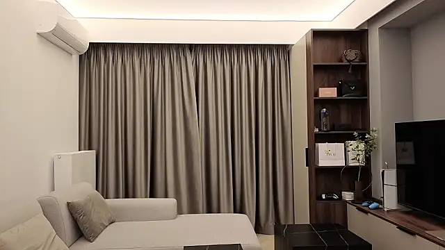 IrisNoire online show from 02/14/26, 08:38