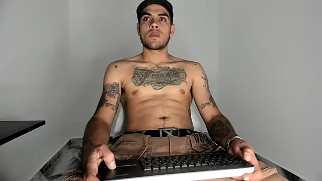 Snapshot of mikee_scooth chatting on 11/05/25, 12:21 mikee scooth online show from 11/05/25, 12:21