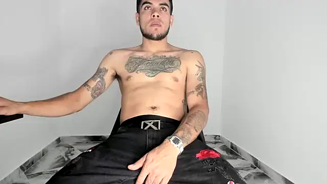 Snapshot of mikee_scooth chatting on 11/23/25, 06:52 mikee scooth online show from 11/23/25, 06:52