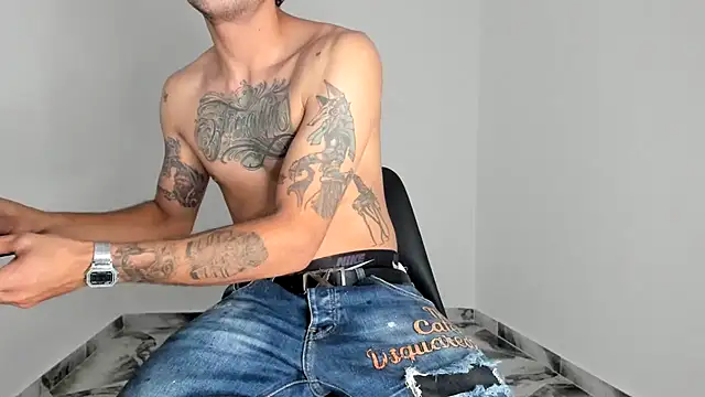 Snapshot of mikee_scooth chatting on 01/11/26, 09:09 mikee scooth online show from 01/11/26, 09:09