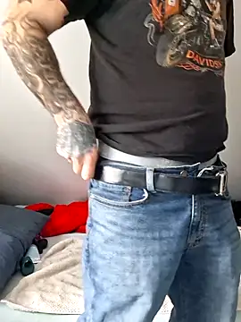 PNTlooker256 online show from 02/19/26, 06:15