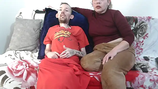 Sophia and Thomas online show from 12/05/25, 08:27