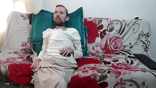 Sophia and Thomas online show from 04/08/26, 03:12