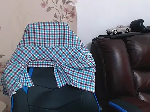 Leo 1617 online show from 04/05/26, 12:13