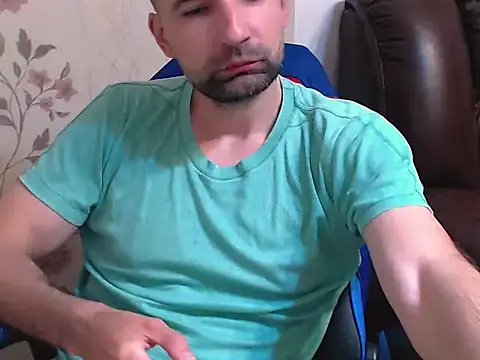 Snapshot of Leo_1617 chatting on 05/06/26, 08:47 Leo 1617 online show from 05/06/26, 08:47