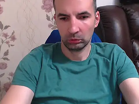 Snapshot of Leo_1617 chatting on 05/13/26, 10:12 Leo 1617 online show from 05/13/26, 10:12
