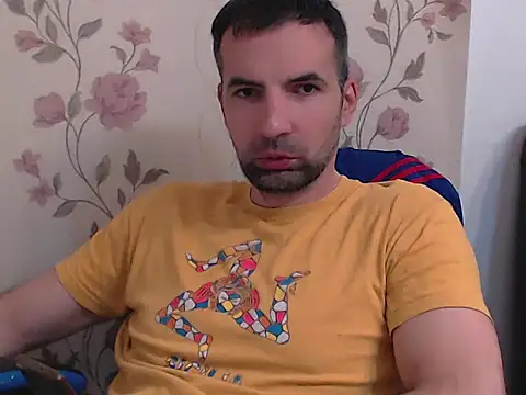 Snapshot of Leo_1617 chatting on 05/19/26, 02:01 Leo 1617 online show from 05/19/26, 02:01