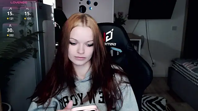 illililliilli online show from 02/09/25, 02:18