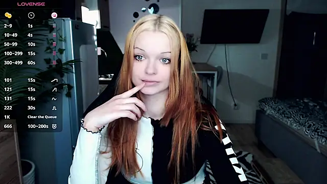 illililliilli online show from 03/22/25, 03:20