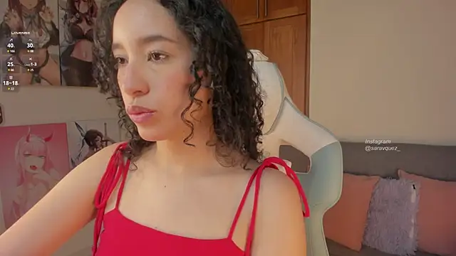 Snapshot of Heyloreley chatting on 01/29/25, 01:07 Heyloreley online show from 01/29/25, 01:07