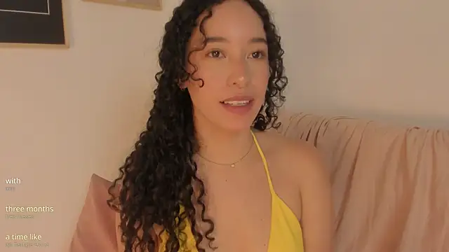 Snapshot of Heyloreley chatting on 09/14/25, 12:32 Heyloreley online show from 09/14/25, 12:32