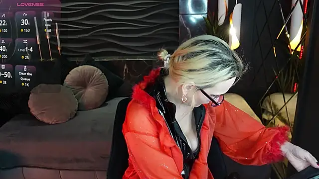 Queen Anna  online show from 02/01/26, 01:42