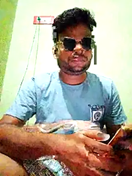 Snapshot of RohanBig chatting on 05/12/26, 02:14 RohanBig online show from 05/12/26, 02:14