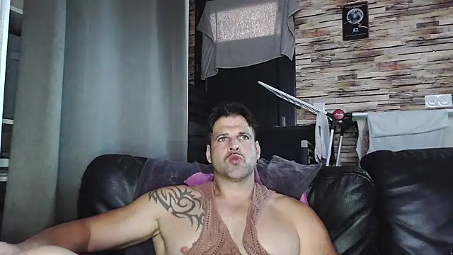 XxBigboybandxX online show from 11/08/25, 02:39