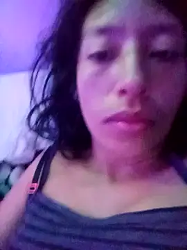 Snapshot of karolinee_66_ chatting on 12/17/24, 11:17 karolinee 66 online show from 12/17/24, 11:17