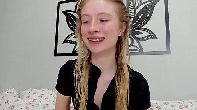 minidivaa  online show from 01/27/25, 10:49