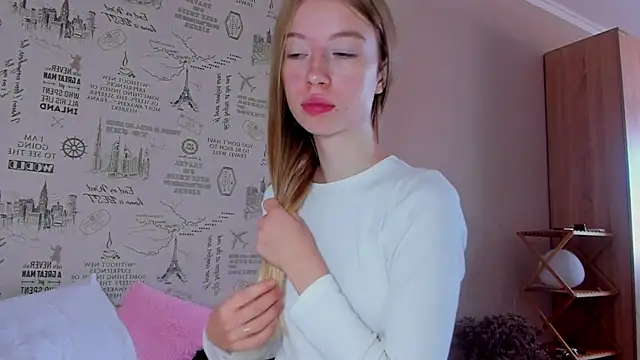 minidivaa  online show from 10/02/25, 09:16