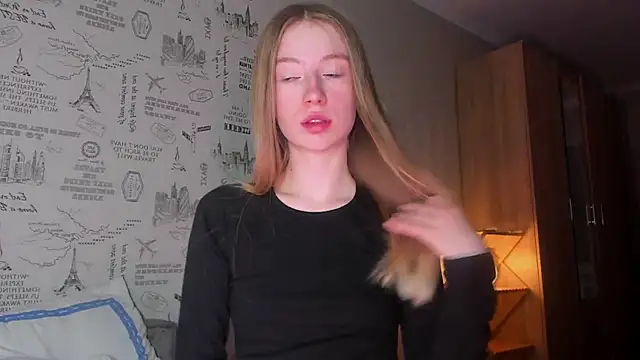 minidivaa  online show from 11/02/25, 06:32