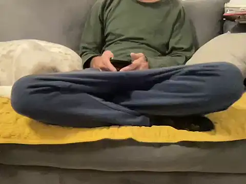 4small4inchlol online show from 12/14/25, 06:12