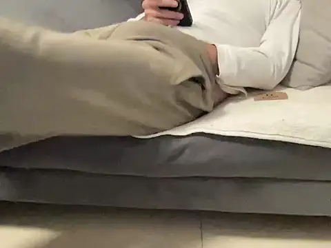 4small4inchlol online show from 12/22/25, 12:40