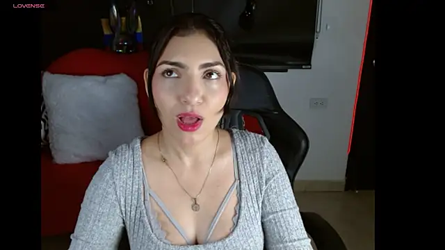 Snapshot of Carolaine69_ chatting on 07/09/26, 01:37 Carolaine69 online show from 07/09/26, 01:37