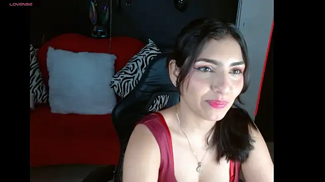 Snapshot of Carolaine69_ chatting on 07/14/26, 01:28 Carolaine69 online show from 07/14/26, 01:28