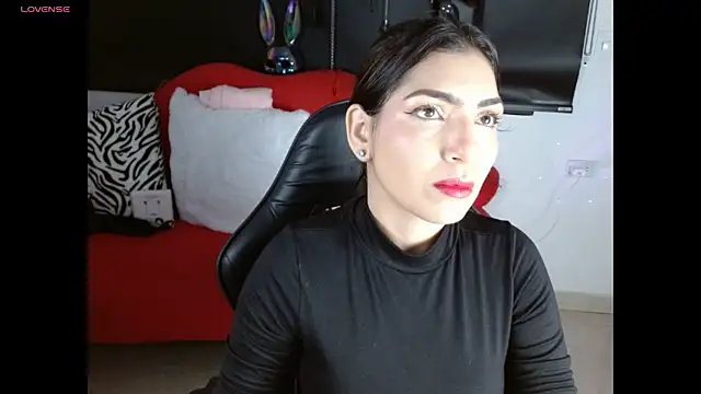Snapshot of Carolaine69_ chatting on 07/18/26, 01:54 Carolaine69 online show from 07/18/26, 01:54
