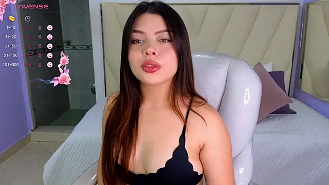 Snapshot of Sexy_paradise18_ chatting on 03/08/25, 04:23 Sexy paradise18 online show from 03/08/25, 04:23