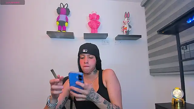 Gangster Girl online show from 02/05/26, 12:15