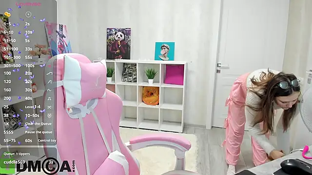 Lasly Fox online show from 09/24/25, 12:03