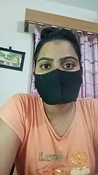 Snapshot of Amisha-2 chatting on 07/10/26, 05:26 Amisha-2 online show from 07/10/26, 05:26