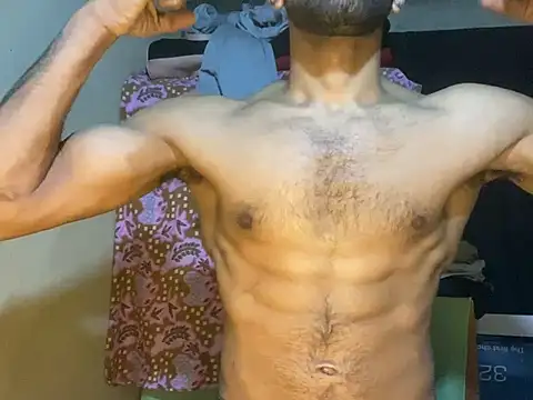 Snapshot of GaaTto chatting on 02/21/25, 01:11 GaaTto online show from 02/21/25, 01:11