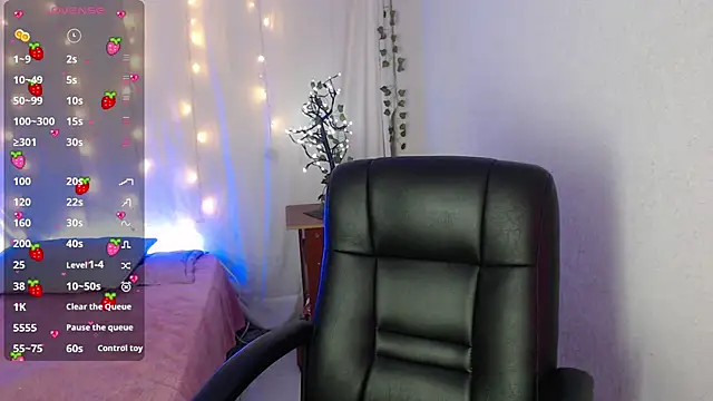 Snapshot of mixie_cute chatting on 01/17/25, 08:55 mixie cute online show from 01/17/25, 08:55