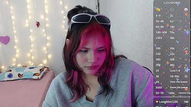 Snapshot of mixie_cute chatting on 02/23/25, 06:45 mixie cute online show from 02/23/25, 06:45