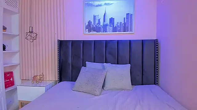 viiolett lee online show from 02/13/25, 08:13