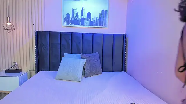 viiolett lee online show from 11/18/25, 10:14