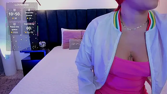 Snapshot of susyy7 chatting on 10/16/25, 03:29 susyy7 online show from 10/16/25, 03:29
