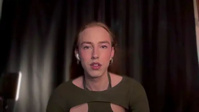 Snapshot of Avril_Pearly_ chatting on 05/11/26, 11:16 Avril Pearly online show from 05/11/26, 11:16