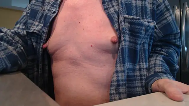 Snapshot of Toy-Daddy chatting on 12/16/24, 04:38 Toy-Daddy online show from 12/16/24, 04:38