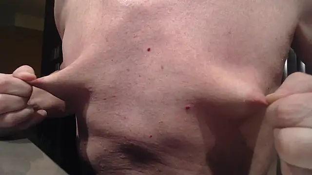 Snapshot of Toy-Daddy chatting on 02/18/25, 01:21 Toy-Daddy online show from 02/18/25, 01:21