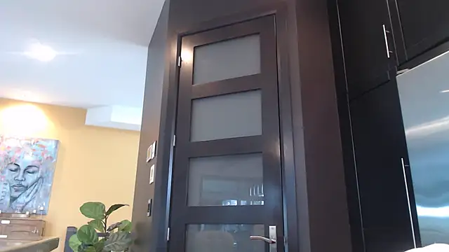 Snapshot of Toy-Daddy chatting on 03/05/25, 08:10 Toy-Daddy online show from 03/05/25, 08:10