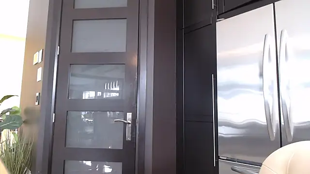 Snapshot of Toy-Daddy chatting on 03/07/25, 02:01 Toy-Daddy online show from 03/07/25, 02:01