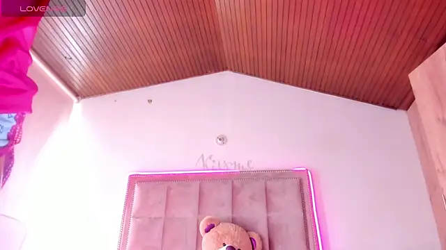 Melody Ds online show from 12/21/24, 01:32