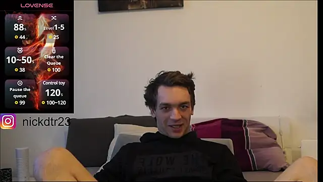 Snapshot of nickdtr chatting on 02/22/25, 04:30 nickdtr online show from 02/22/25, 04:30