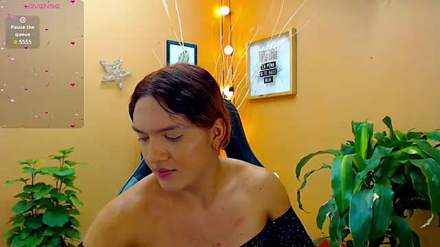 aslyhernandez 7 online show from 03/12/25, 09:13