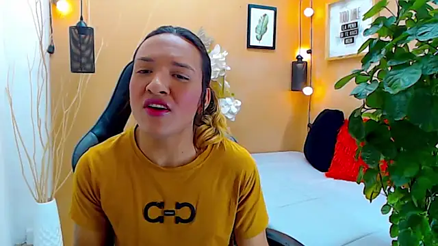 aslyhernandez 7 online show from 09/10/25, 11:54